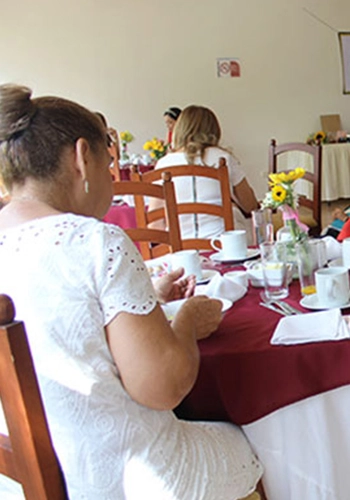 Sábado buffet desayuno familiar